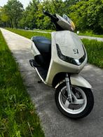 Peugeot vivacity A klasse, Fietsen en Brommers, Scooters | Peugeot, Benzine, Zo goed als nieuw, 49 cc, Ophalen