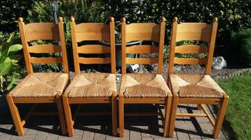 4 Eiken stoelen met rieten zitvlak