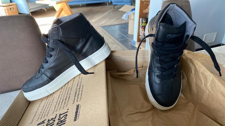 Komrads APL monoblack hoge vegan sneakers 37, Kleding | Dames, Schoenen, Nieuw, Sneakers, Zwart