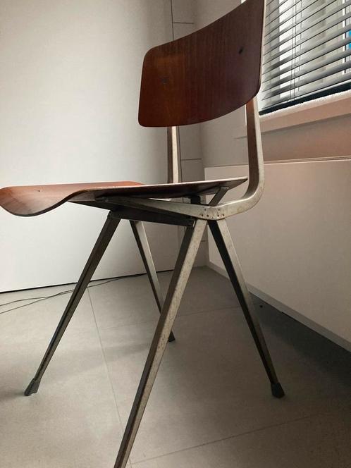 2 + 2 stoelen result chair Friso Kramer, Antiek en Kunst, Antiek | Meubels | Stoelen en Sofa's, Ophalen