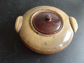 oude, 19de eeuw, cocotte van terre cuite vernissée, L 32 cm beschikbaar voor biedingen