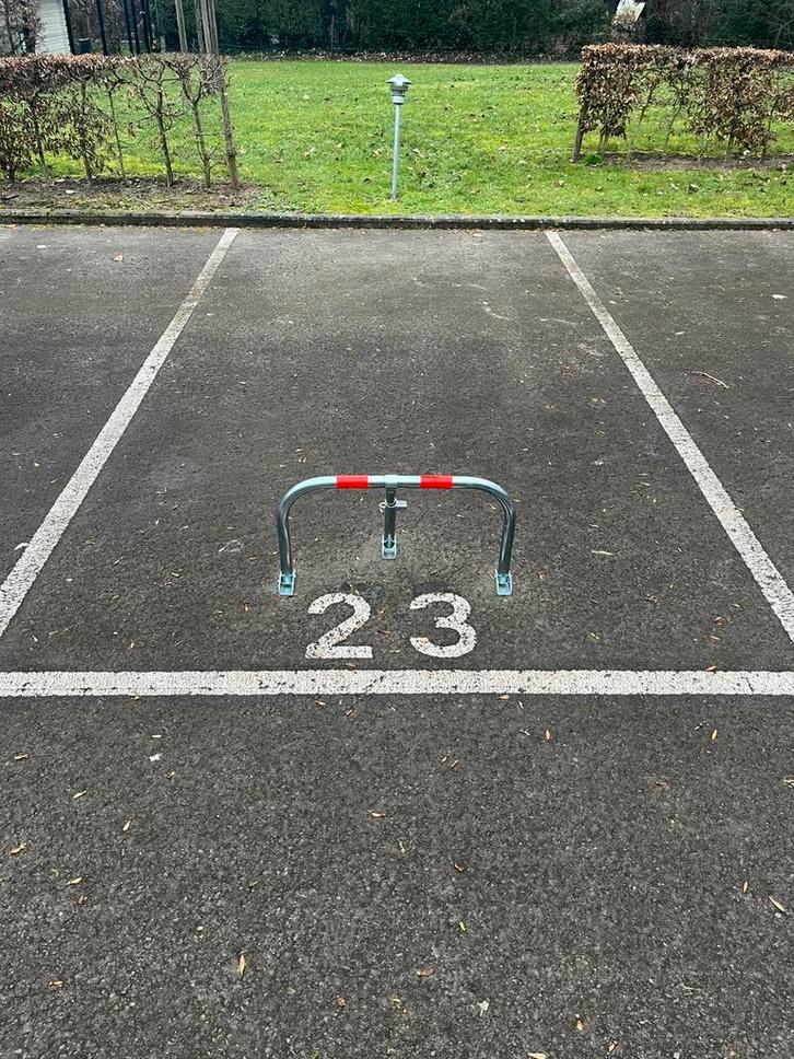 À LOUER – 3 PLACES DE PARKING À MONS, Immo, Garages en Parkeerplaatsen, Provincie Henegouwen