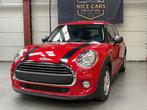 Mini Cooper One 5p klaar voor registratie 1 jaar garantie, Auto's, Euro 6, Leder, Bedrijf, 5 deurs