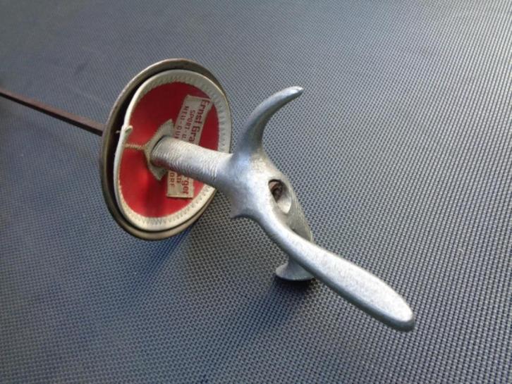 Floret , jaren 60 / 70 , met bijzondere handgreep, Sport en Fitness, Vechtsporten en Zelfverdediging, Gebruikt, Schermen, Vechtsportmaterialen