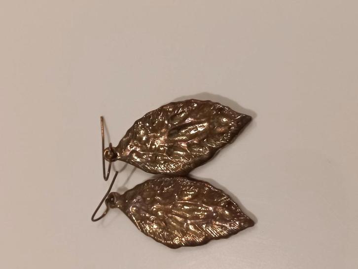 goudkleurige oorbellen, Handtassen en Accessoires, Oorbellen, Gebruikt, Ophalen of Verzenden