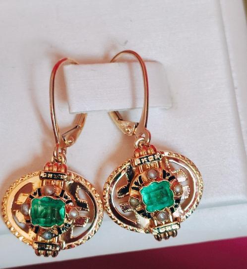 Antieke gouden geëmailleerd oorbellen met smaragd en diamant, Handtassen en Accessoires, Antieke sieraden, Oorbellen, Goud, Met edelsteen