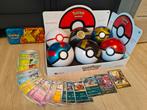 Pokémon pakket sinterklaas kerstmis, Hobby en Vrije tijd, Ophalen of Verzenden, Zo goed als nieuw