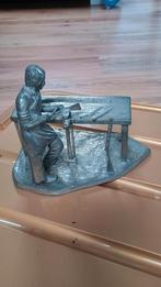 Statuettes, Enlèvement