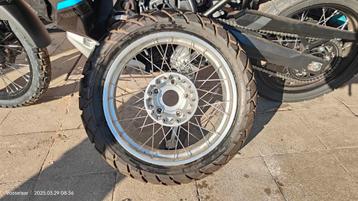 Achterwiel R1200gs met 50/50 band beschikbaar voor biedingen