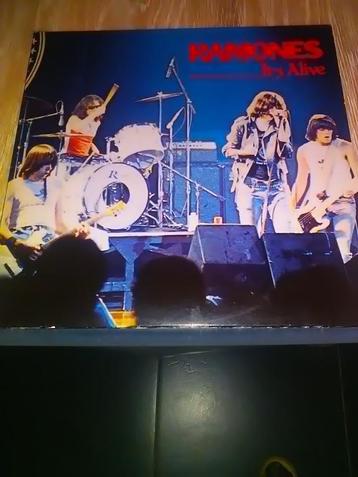 THE RAMONES - It's Alive ( 2 LP's) beschikbaar voor biedingen