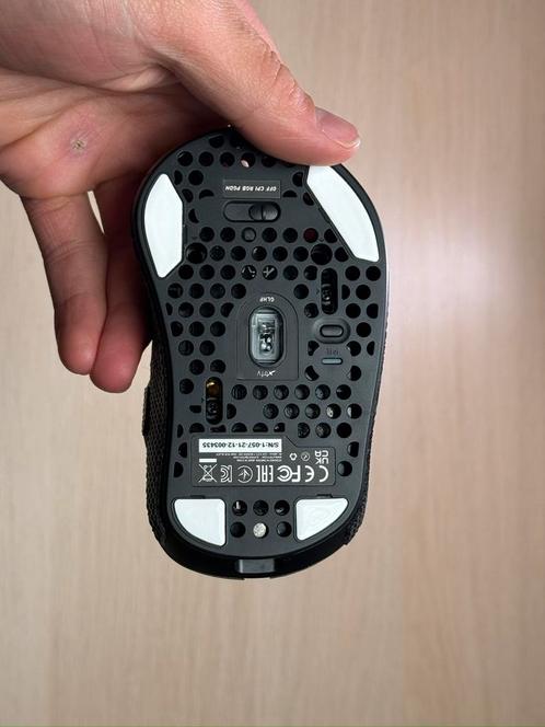 Xtrfy m4 wireless gaming mouse, Computers en Software, Muizen, Zo goed als nieuw, Draadloos, Ophalen of Verzenden