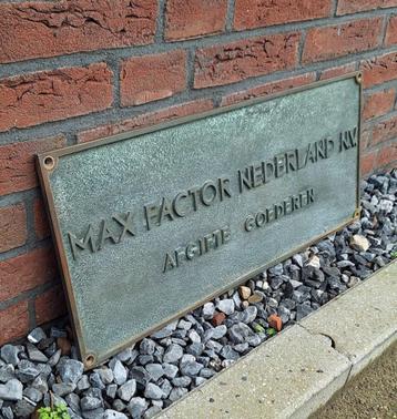 Pracht reclame plaquette plaque plaat Max Factor Nederland. beschikbaar voor biedingen