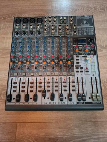 Table de mixage, Enlèvement, Comme neuf