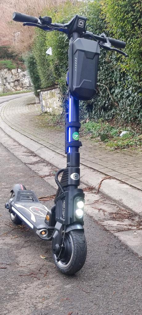 Dualtron populaire elektrische scooter, Fietsen en Brommers, Steps, Zo goed als nieuw, Ophalen