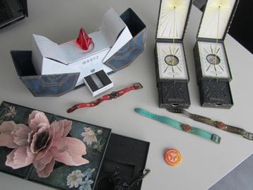 LOTJE TOMORROWLAND TREASURE CASES/BRACELETS/BUTTON beschikbaar voor biedingen