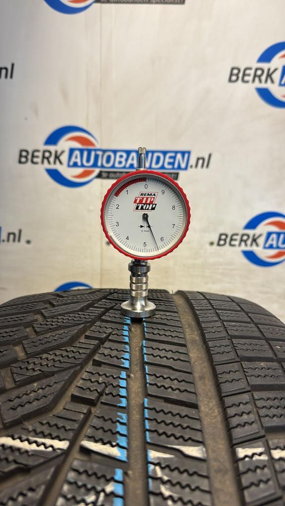 2x Hankook Winter I*cept Evo 2 255/40 R19 100V XL 255/40/19, Auto-onderdelen, Banden en Velgen, Band(en), Winterbanden, 19 inch