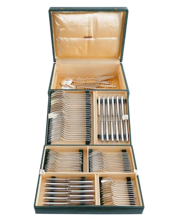 Christofle - Boreal - Verzilverde bestekcassette - 102-st, Antiek en Kunst, Antiek | Bestek, Verzenden
