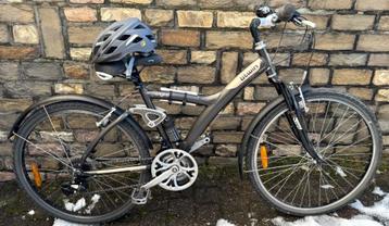 Original 7 B-Twin fiets met helm beschikbaar voor biedingen