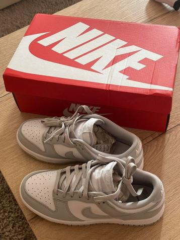 Nike dunk low retro grey maat 39 beschikbaar voor biedingen