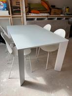 Tafel met glazen blad van het merk Joli en 4 stoelen., Ophalen, Gebruikt, 100 tot 150 cm, 50 tot 100 cm