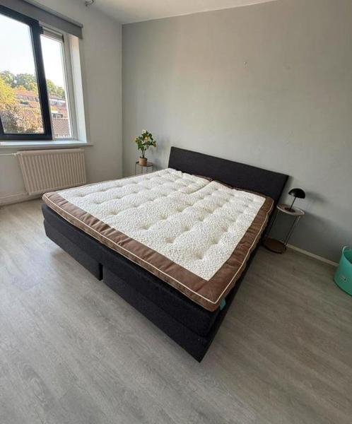 Grijze stoffen Boxspring met Matrassen en topper 180x200, Huis en Inrichting, Slaapkamer | Boxsprings, Ophalen