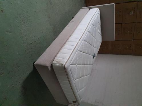 Tempur Boxspring, Huis en Inrichting, Slaapkamer | Boxsprings, Zo goed als nieuw, Ophalen