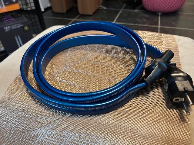 Wireworld Stratus7 2m powerchord, Audio, Tv en Foto, Audiokabels en Televisiekabels, Gebruikt, Overige kabels, Minder dan 2 meter