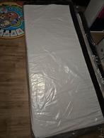 Matelas 90x200 à mémoire de forme,impeccable.2 pièces, 60€/p, Matelas