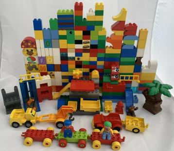 Collection de fêtes Lego Duplo 240 briques, ensemble mixte d, Envoi, Comme neuf, Duplo