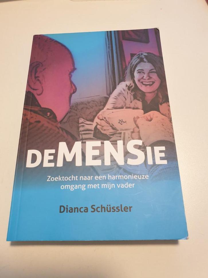 Dianca Schüssler - deMENSie OMGAAN MET DEMENTIE Editie 2022, Boeken, Overige Boeken, Ophalen of Verzenden