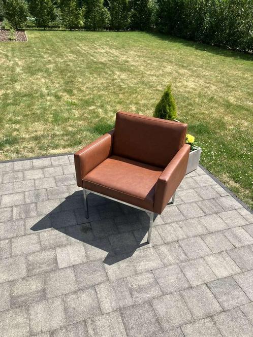 Kleine eenzit zetel / wachtkamerstoel te koop., Huis en Inrichting, Fauteuils, Gebruikt, Leer, 50 tot 75 cm, 75 tot 100 cm, Ophalen of Verzenden