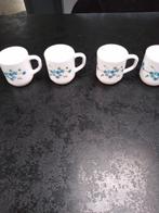 4 tasses arcopal myosotis Veronica, Maison & Meubles