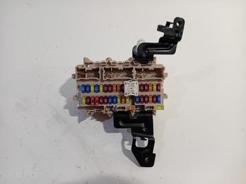 ZEKERINGKAST Nissan Qashqai (J11) (01-2013/-) (4EB0AC2147) beschikbaar voor biedingen