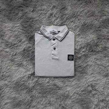 Stone island polo wit maat medium beschikbaar voor biedingen