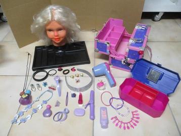 Sminkpop op voet , beautycase , juwelenkoffer ,juweel enz beschikbaar voor biedingen