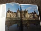 Boek De Fraaiste Kastelen v/d Loire ,mooie foto's en tekst, Boeken, Reisgidsen, Artis historia, Ophalen of Verzenden, Zo goed als nieuw