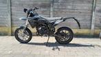 Sherco SM-R 50 Black Moon 2300km, Fietsen en Brommers, Overige merken, 6 versnellingen, Ophalen of Verzenden, Zo goed als nieuw