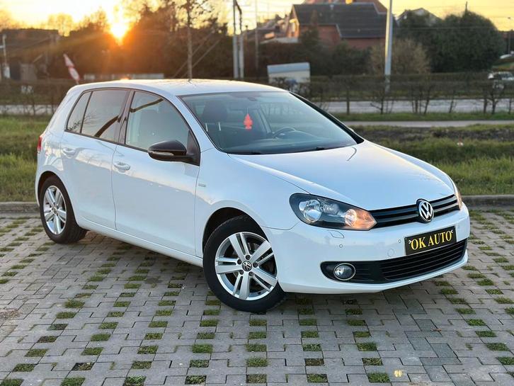 Vw Golf Match 1.2 TSI keyless Garantie 12 Mois, Auto's, Volkswagen, Particulier, Golf, ABS, Airbags, Airconditioning, Bluetooth
