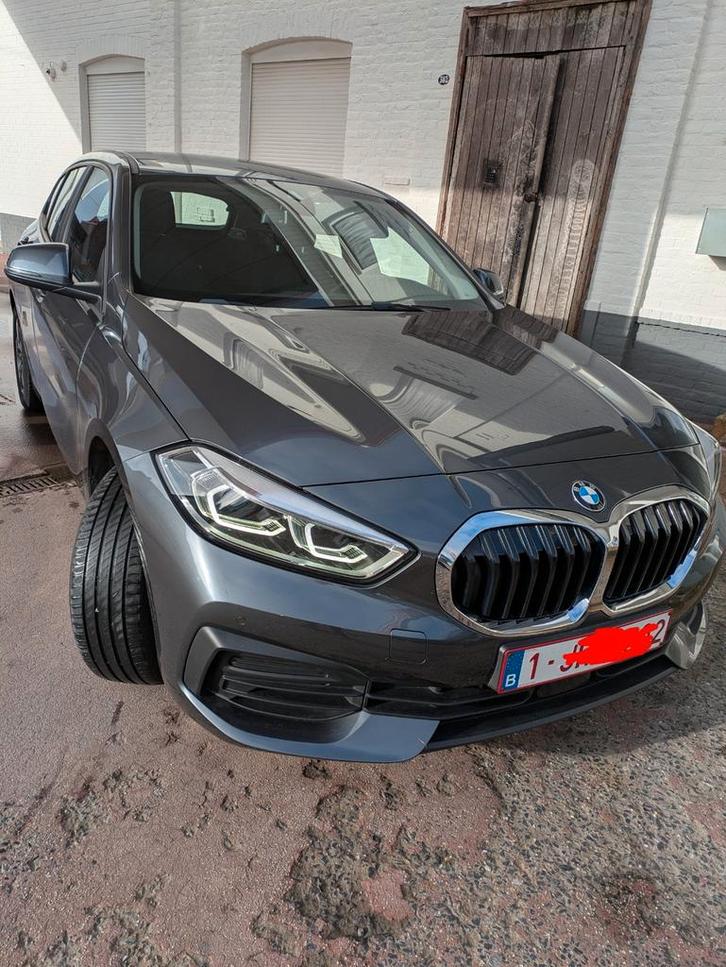 Bmw 116i 1 F40 2021 autom. 61.800k, Autos, BMW, Particulier, Série 1, Essence, Euro 6, Hatchback, 5 portes, Automatique, Argent ou Gris