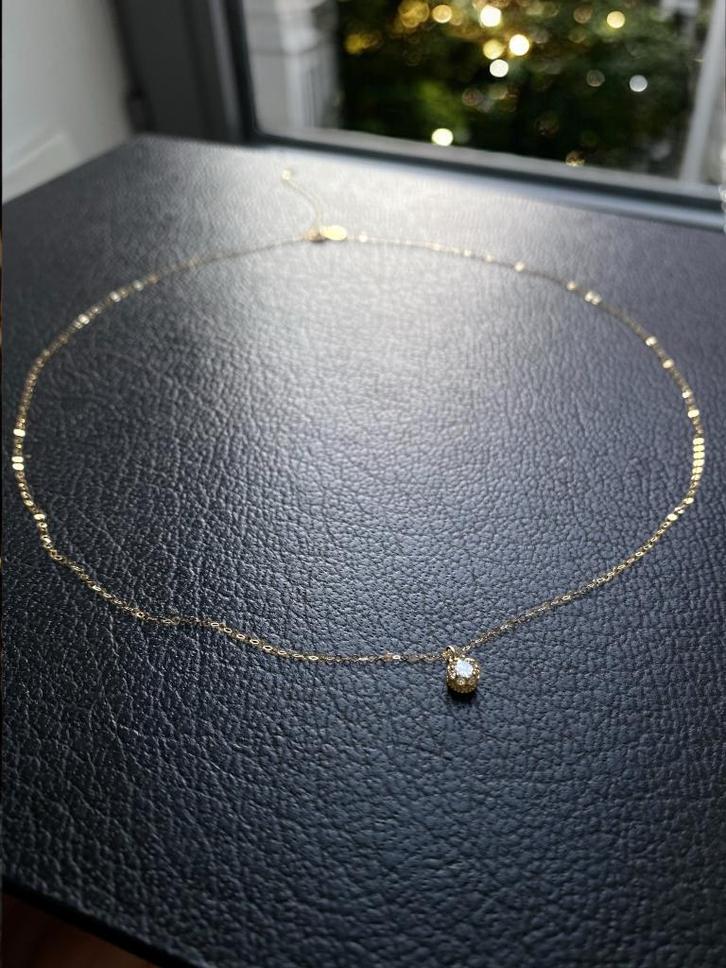 solitaire diamant ketting hanger goud 18K, Handtassen en Accessoires, Kettingen, Nieuw, Goud, Wit, Met edelsteen, Met hanger, Verstelbaar