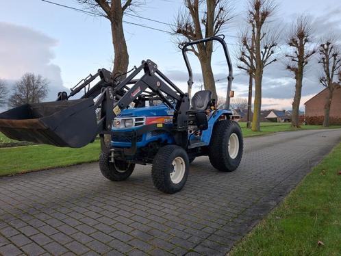 Tractor Iseki TH 4330 hydrostaat aandrijving en frontlader, Zakelijke goederen, Landbouw | Tractoren, Ophalen