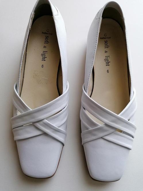 Splinternieuwe damesschoenen maat 9. Merk  soft & light, Kleding | Dames, Schoenen, Nieuw, Ophalen of Verzenden