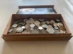 Kistje vol oud geld van vroeger, Ophalen