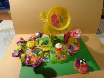 Polly Pocket - Petal Village beschikbaar voor biedingen