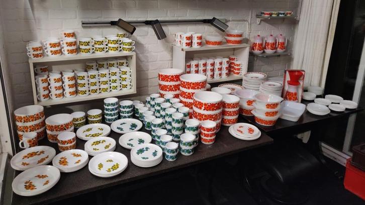 Grote verkoop Arcopal & andere vintage items, Huis en Inrichting, Keuken | Servies, Gebruikt, Ophalen