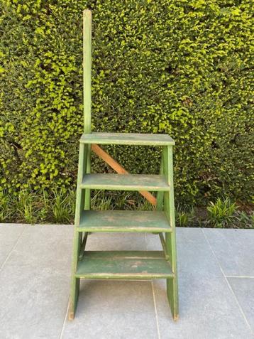 Massief houten opstap trapje - VINTAGE - RETRO beschikbaar voor biedingen