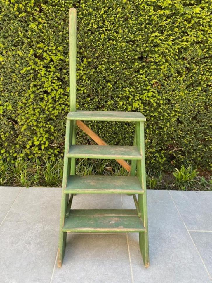 Massief houten opstap trapje - VINTAGE - RETRO, Antiek en Kunst, Curiosa en Brocante, Ophalen
