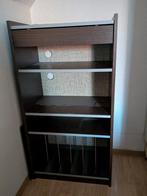 Kastje voor muziekinstallatie., Ophalen