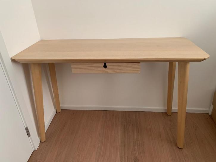 Bureau / Table IKEA LISABO, Huis en Inrichting, Bureaus, Gebruikt, Bureau, Ophalen