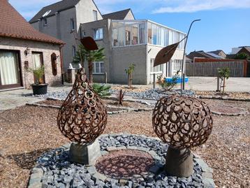 24 verschillende  tuinbeelden & kunstwerk & tuinbeeld beschikbaar voor biedingen
